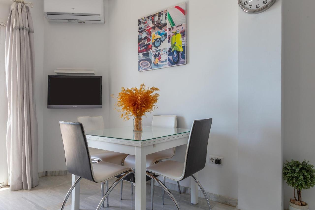 Lovely Seaview Apartment Benalmadena Luaran gambar